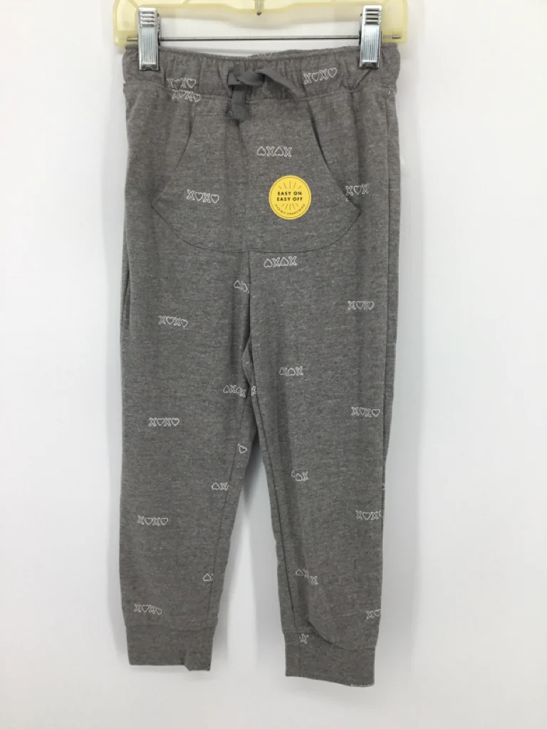 Cat & Jack Child Size 4 Gray Valentine's Day Pants