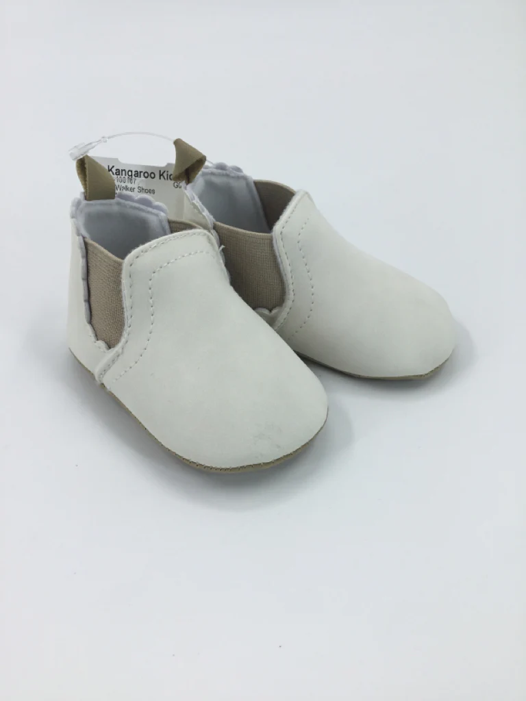 Child of Mine Child Size 1 Toddler White Baby/Walker Shoes