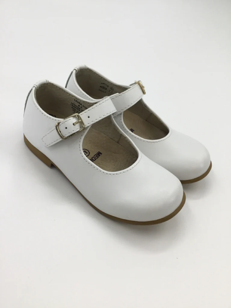 Footmates Child Size 8.5 White Dress Shoes