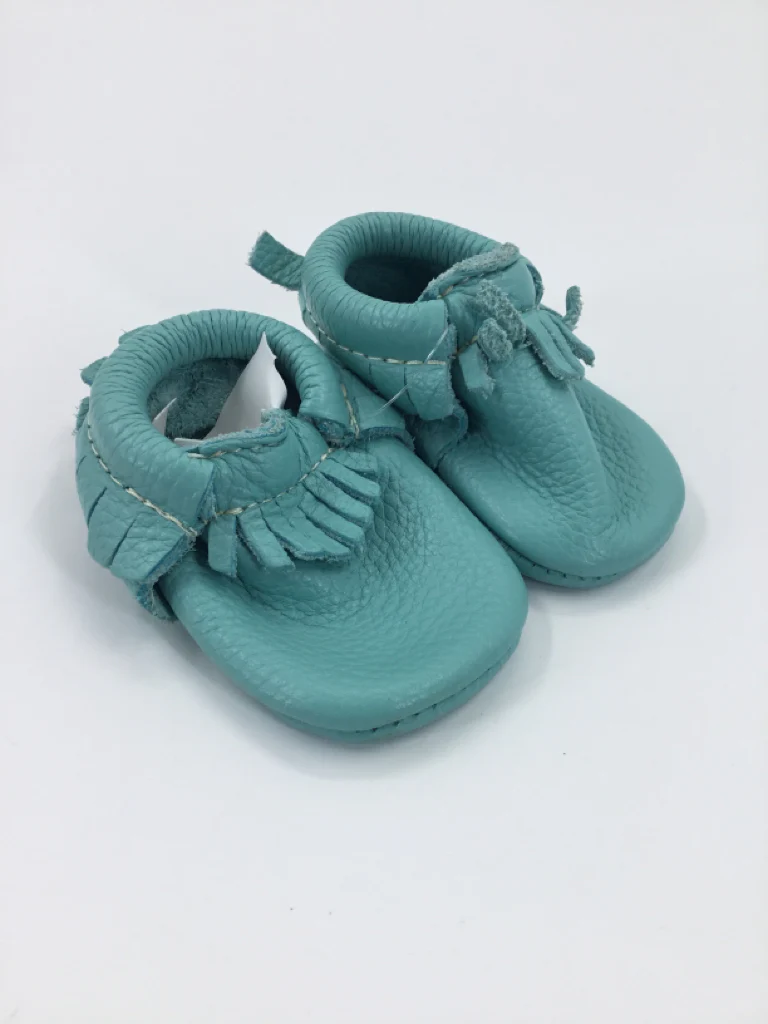 Freshly Picked Child Size 1 Toddler Teal Baby/Walker Shoes