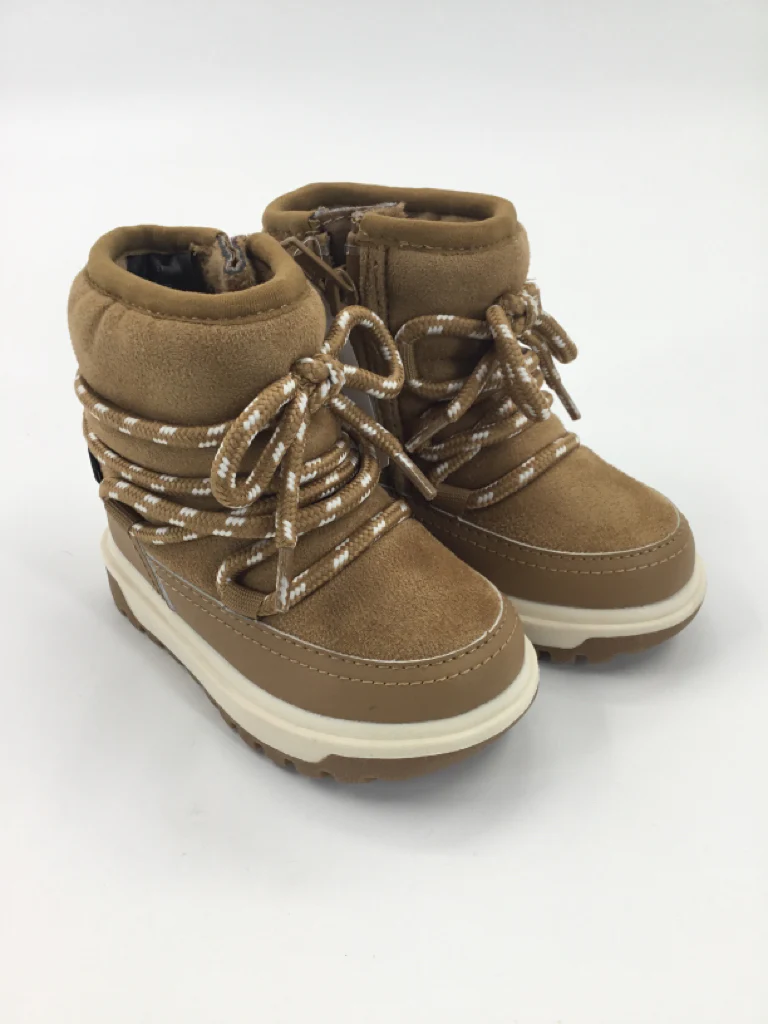 H & M Child Size 5.5 Brown Boots