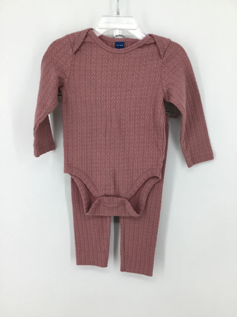 Old Navy Child Size 12-18 Months Pink Outfit - girls