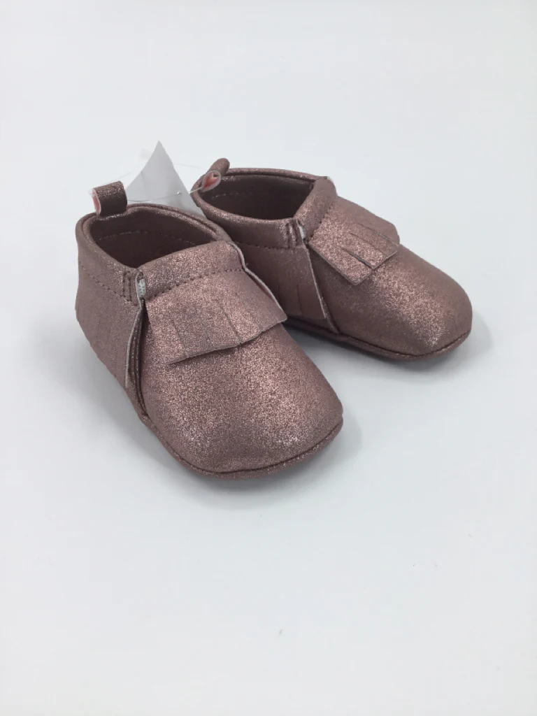 Target Child Size 2 Toddler Pink Baby/Walker Shoes