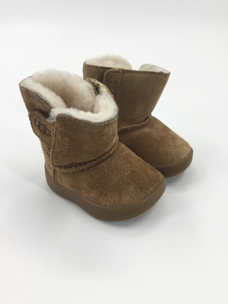 Ugg Child Size 0 Toddler Tan Boots